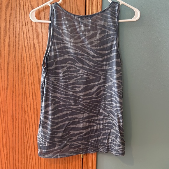 Forever 21 Blue Grey Zebra Print Tank Top Size Medium Sheer Summer Animal Casual - Picture 3 of 6